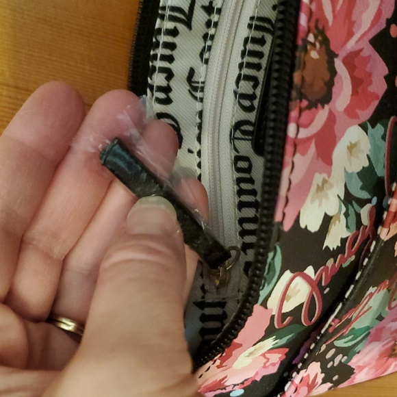 NWOT Juicy Small Floral Crossbody Purse With Bow Black & Pink - Picture 10 of 15